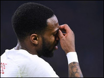 ����� ����