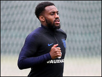 ����� ����