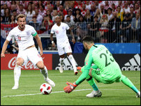 ����� ����