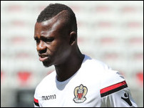 ���-������ ����