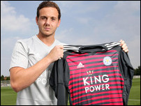 ����� ����