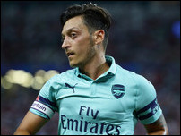 ����� ����