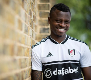 ���-������ ����