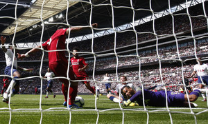 ����� ����