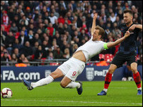 ����� ����