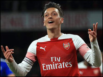 ����� ����