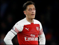 ����� ����