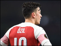 ����� ����