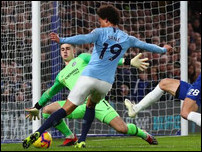 ����� ����