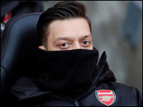 ����� ����