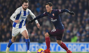 ����� ����