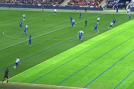 ����� ����