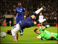 ����� ����