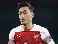 ����� ����