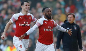 �������