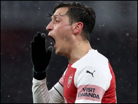 ����� ����