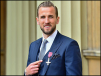 ����� ����