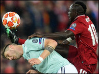 ����� ����