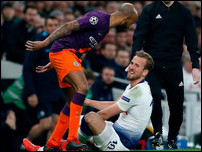 ����� ����