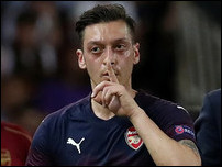 ����� ����