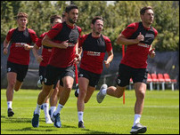 �������