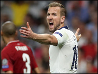 ����� ����