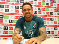 ����� ����