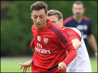 ����� ����