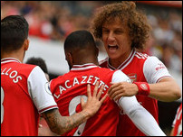 ����� ����