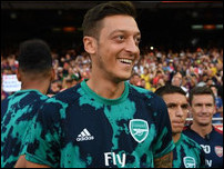 ����� ����