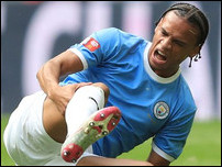 ����� ����