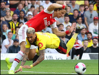 ����� ����