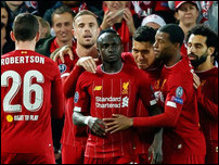 ����� ����