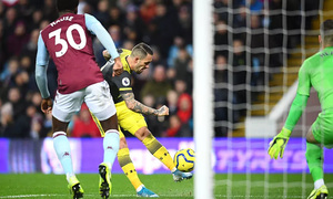 ����� ����