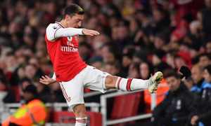 ����� ����