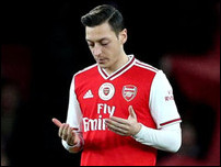 ����� ����