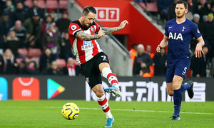 ����� ����