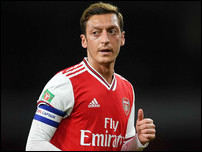 ����� ����