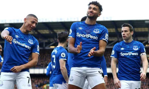 �������