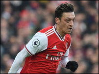 ����� ����