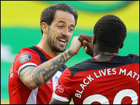 ����� ����