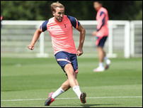 ����� ����