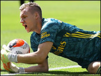 ����� ����