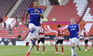 ����������