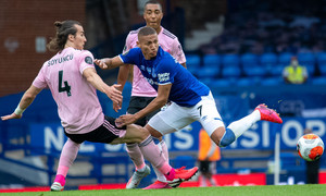 ����������