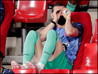 ����� ����