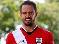 ����� ����