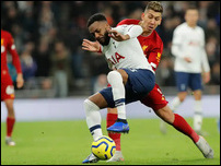 ����� ����