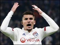 ����� ����