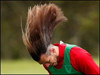 ����� ����